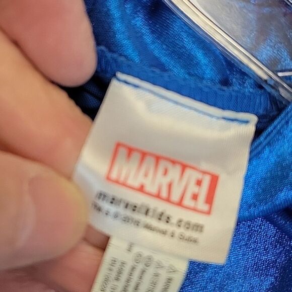 Child Large 12-14 Marvel American Dream Halloween Costume dress, Cape, shield, - Picture 6 of 7